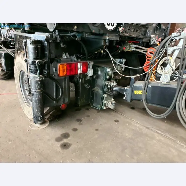 Liquidación de almacén de una empresa de servicios, vehículos, equipos de almacén-5