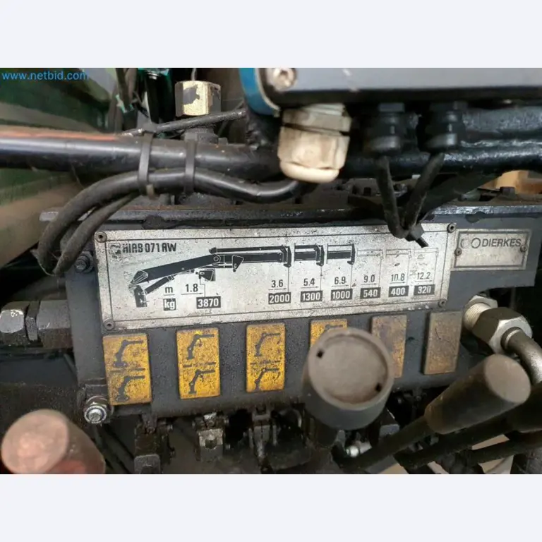 Liquidación de almacén de una empresa de servicios, vehículos, equipos de almacén-13