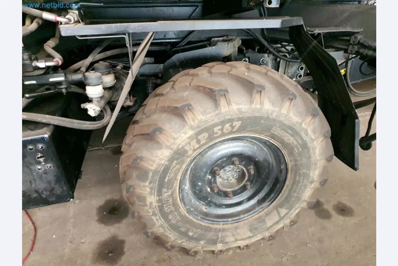 Liquidación de almacén de una empresa de servicios, vehículos, equipos de almacén-15