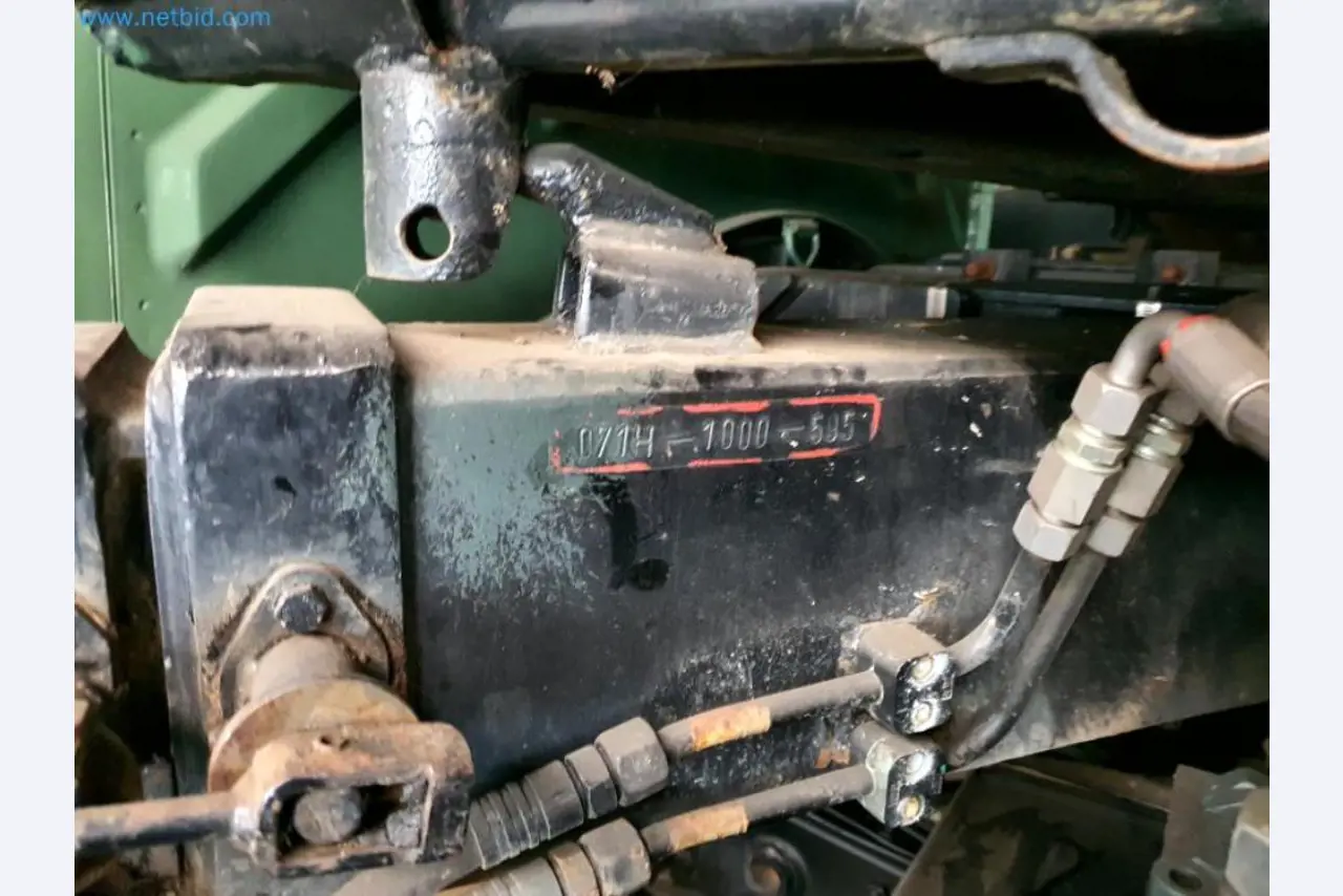 Liquidación de almacén de una empresa de servicios, vehículos, equipos de almacén-17