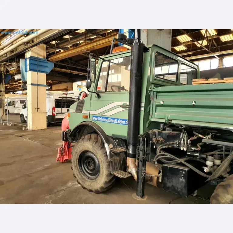 Liquidación de almacén de una empresa de servicios, vehículos, equipos de almacén-18