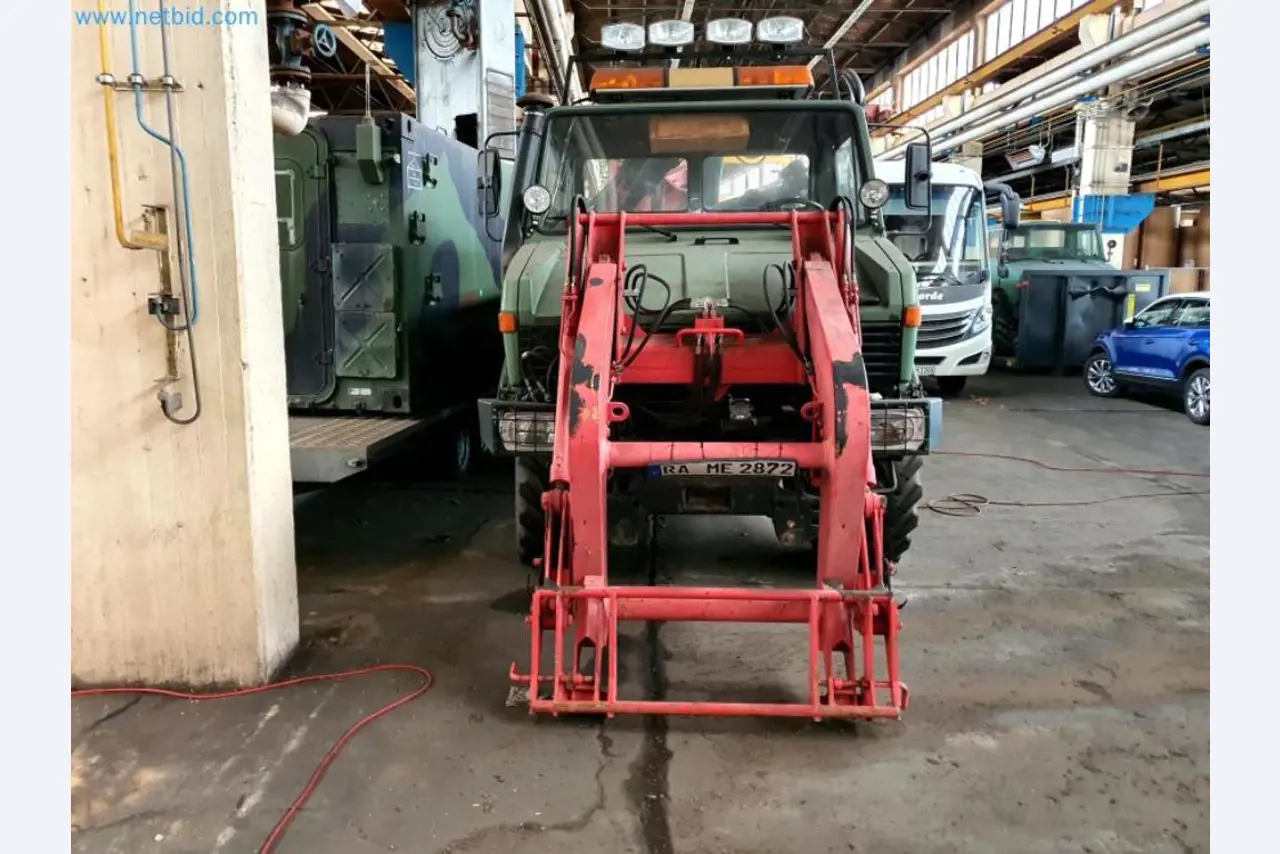 Liquidación de almacén de una empresa de servicios, vehículos, equipos de almacén-22