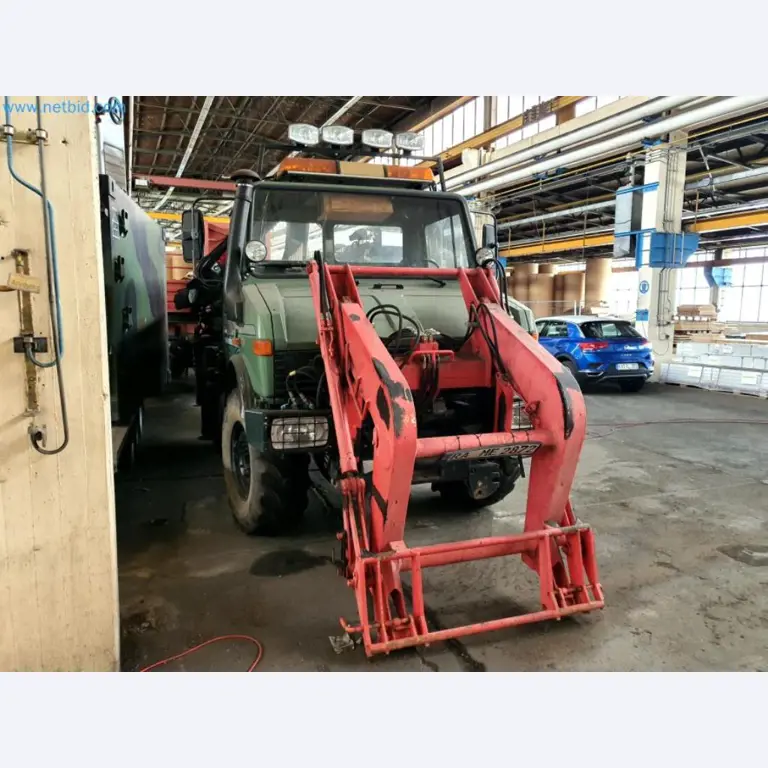 Liquidación de almacén de una empresa de servicios, vehículos, equipos de almacén-23