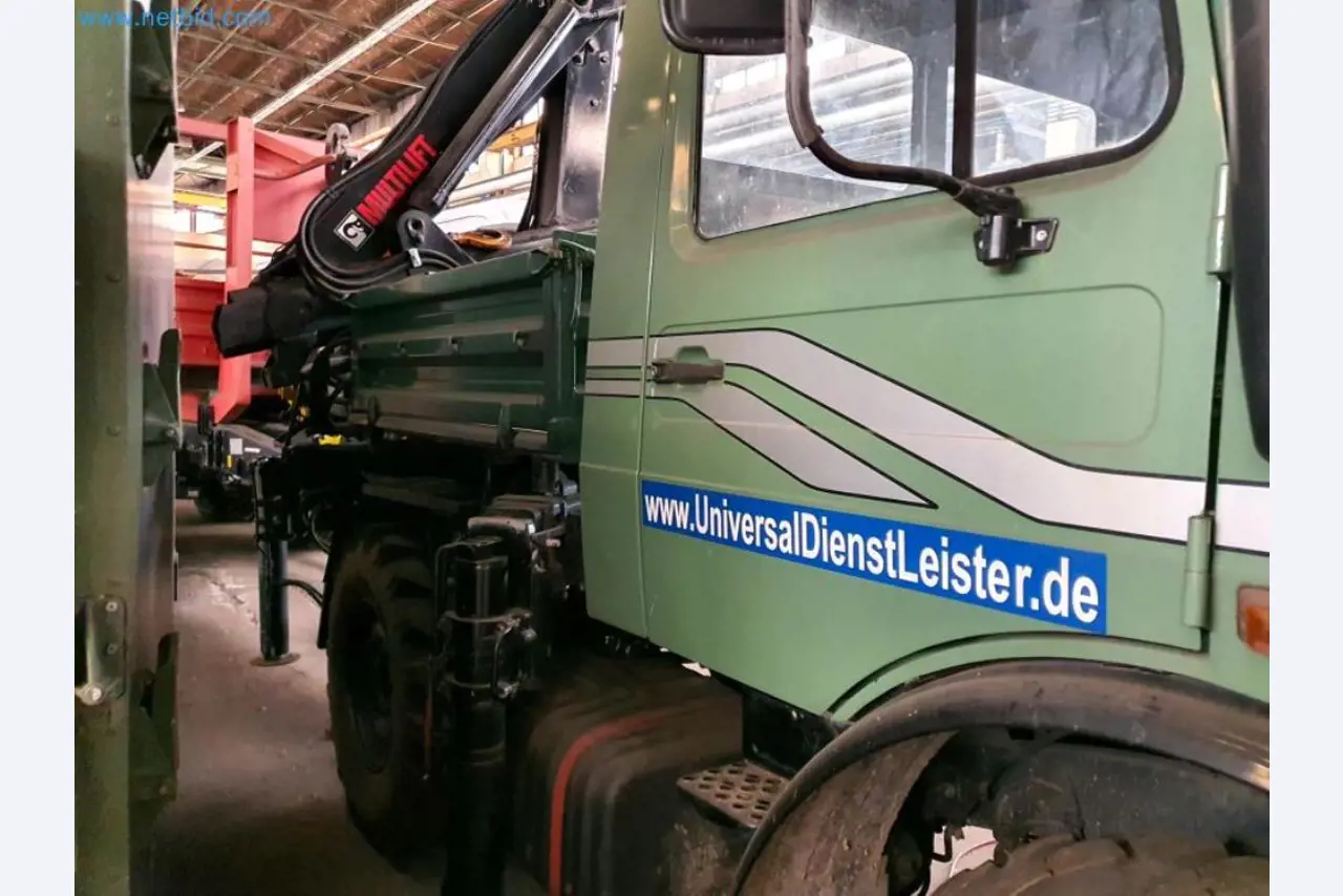 Liquidación de almacén de una empresa de servicios, vehículos, equipos de almacén-24