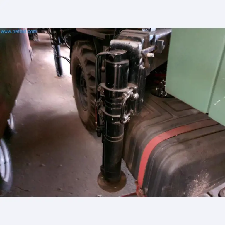 Liquidación de almacén de una empresa de servicios, vehículos, equipos de almacén-26