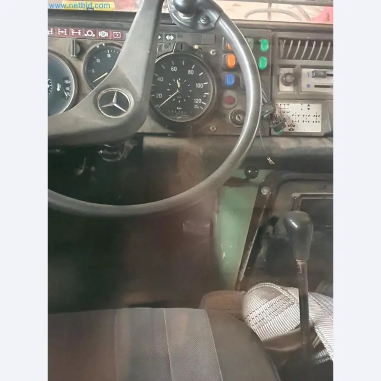 Liquidación de almacén de una empresa de servicios, vehículos, equipos de almacén-32