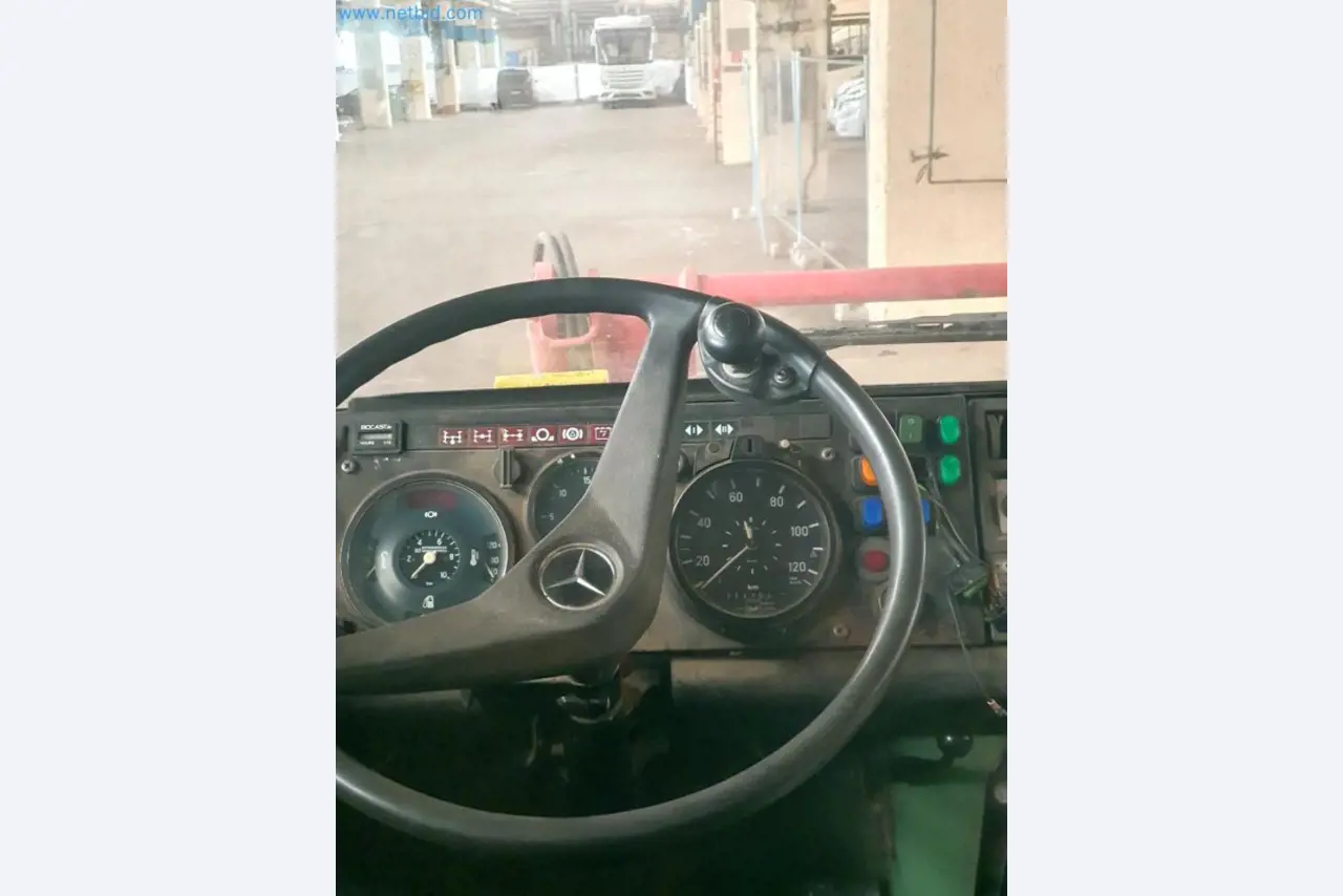 Liquidación de almacén de una empresa de servicios, vehículos, equipos de almacén-33