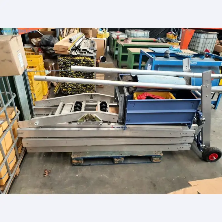 Likwidacja magazynu firmy usługowej, pojazdy, wyposażenie magazynu-5