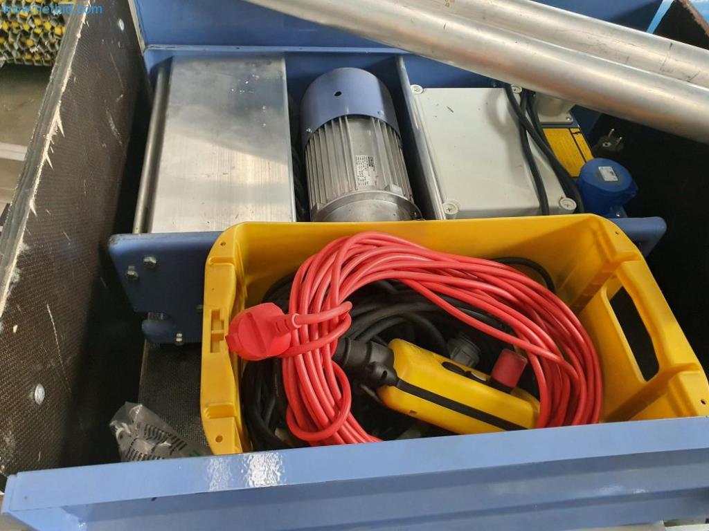 Likwidacja magazynu firmy usługowej, pojazdy, wyposażenie magazynu-7