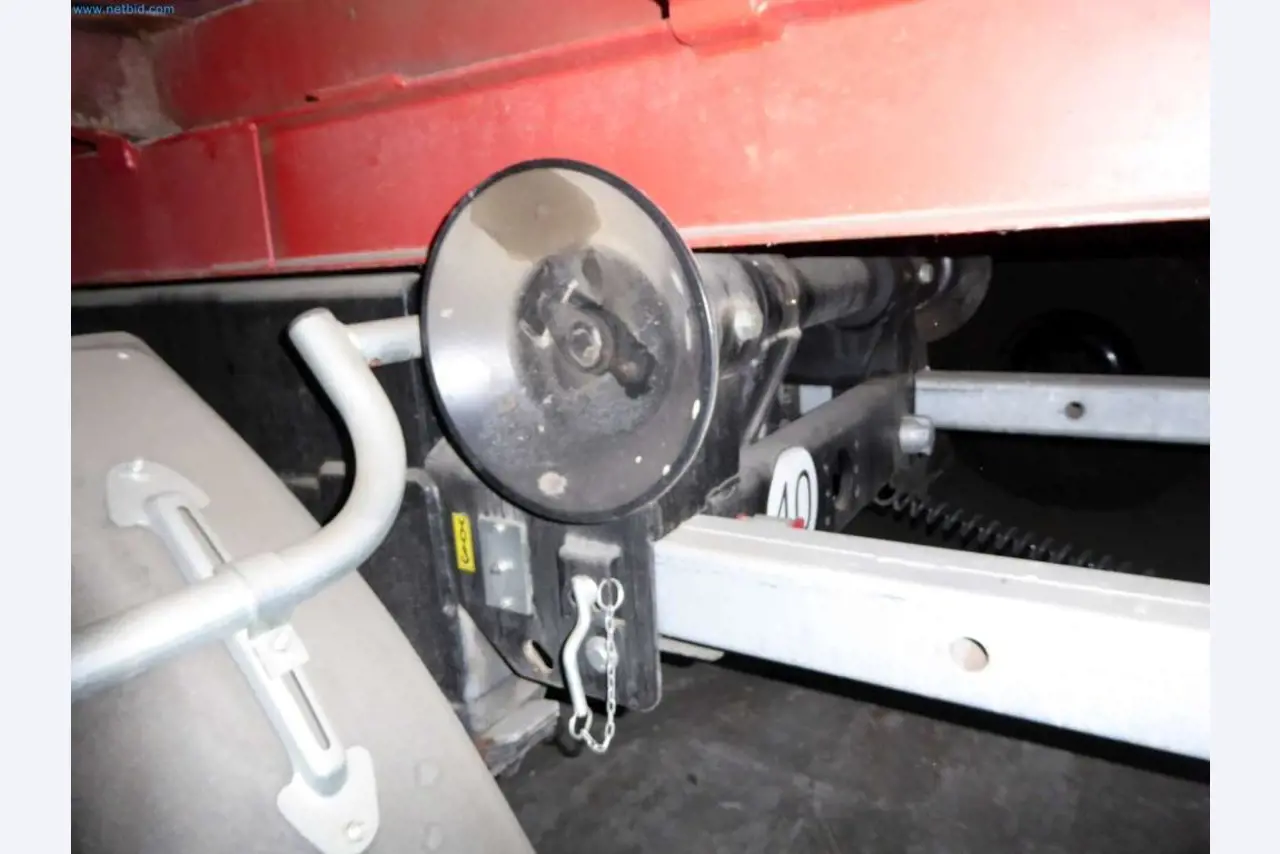 Liquidación de almacén de una empresa de servicios, vehículos, equipos de almacén-7