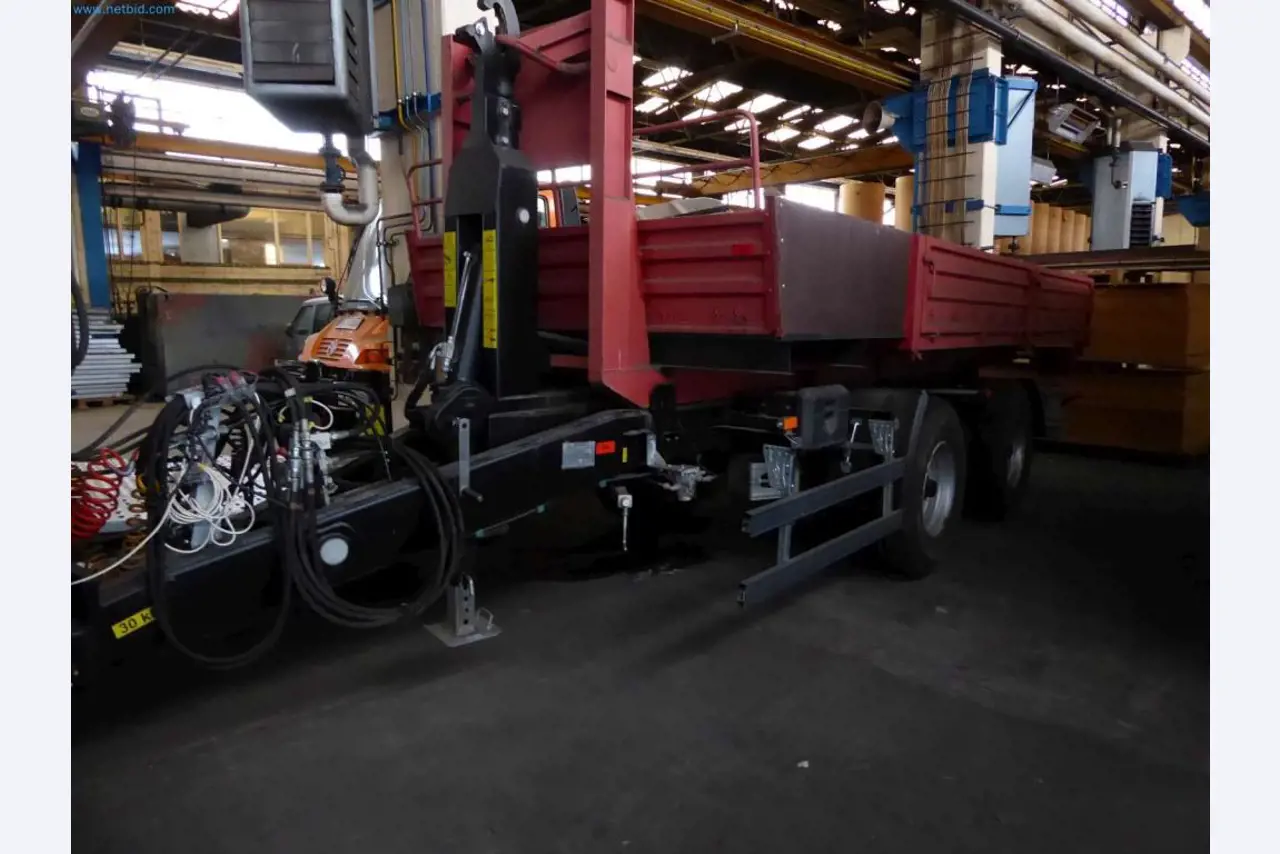 Liquidación de almacén de una empresa de servicios, vehículos, equipos de almacén-1