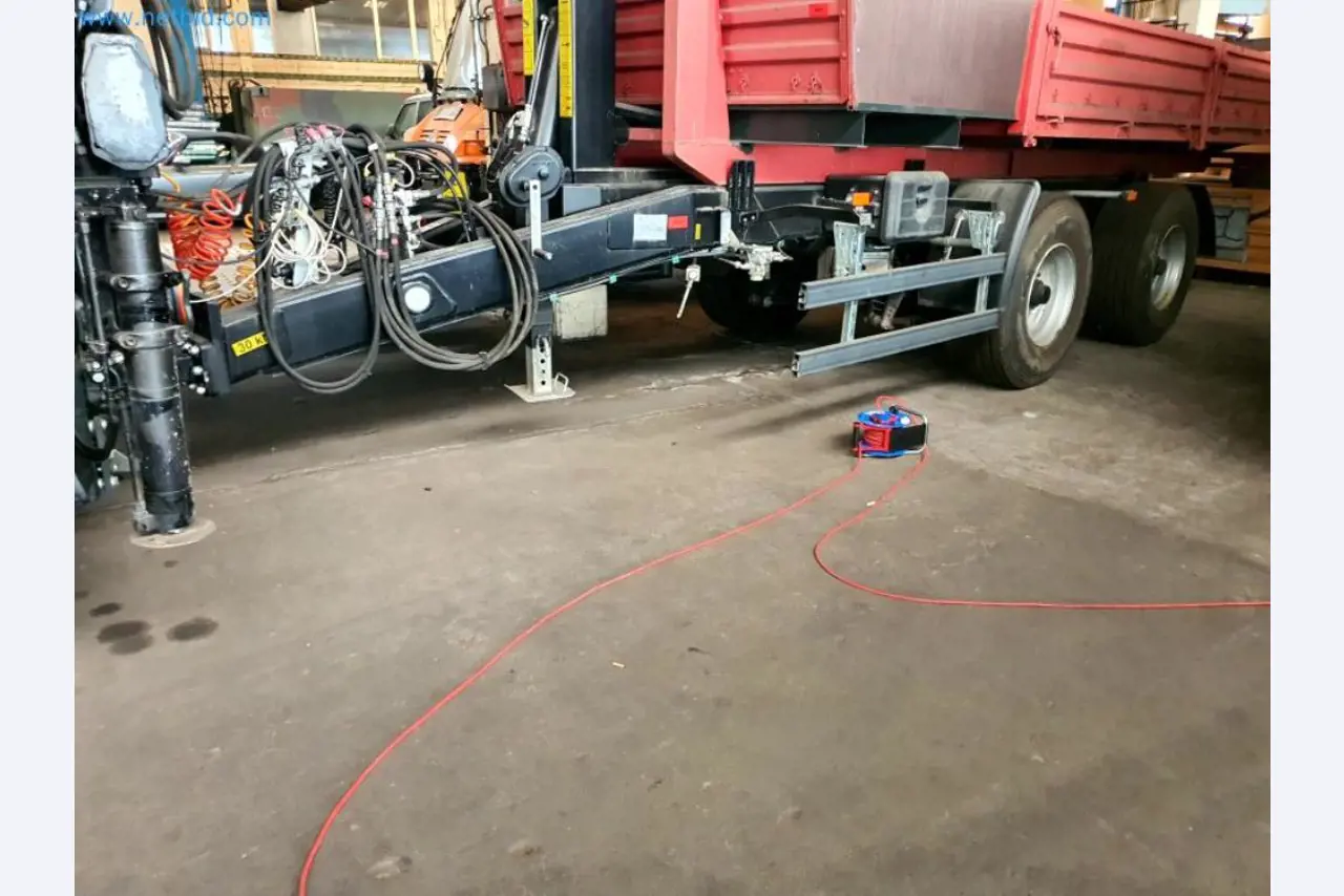 Liquidación de almacén de una empresa de servicios, vehículos, equipos de almacén-9