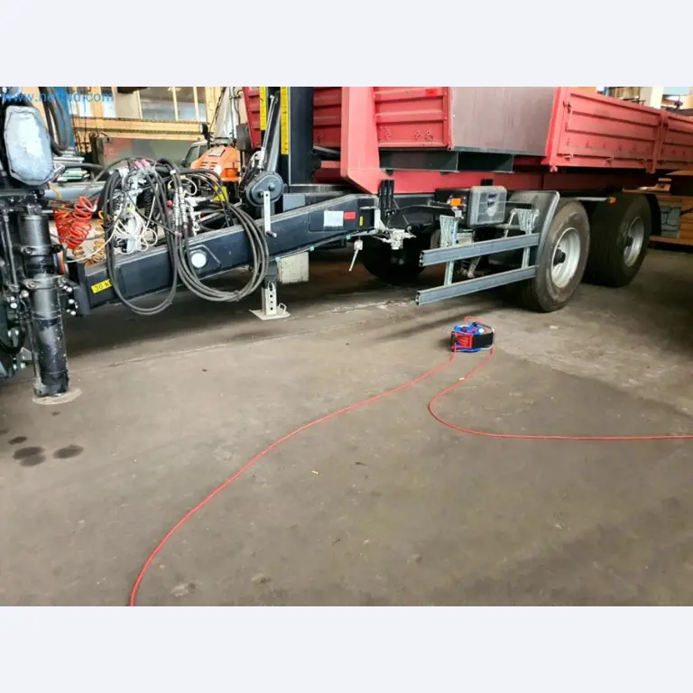 Liquidación de almacén de una empresa de servicios, vehículos, equipos de almacén-9