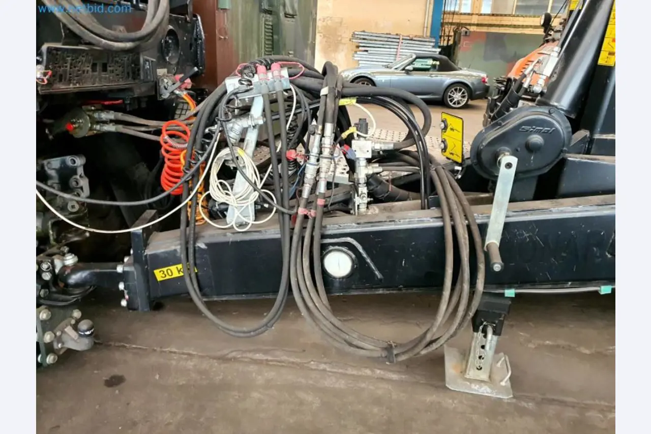 Liquidación de almacén de una empresa de servicios, vehículos, equipos de almacén-10