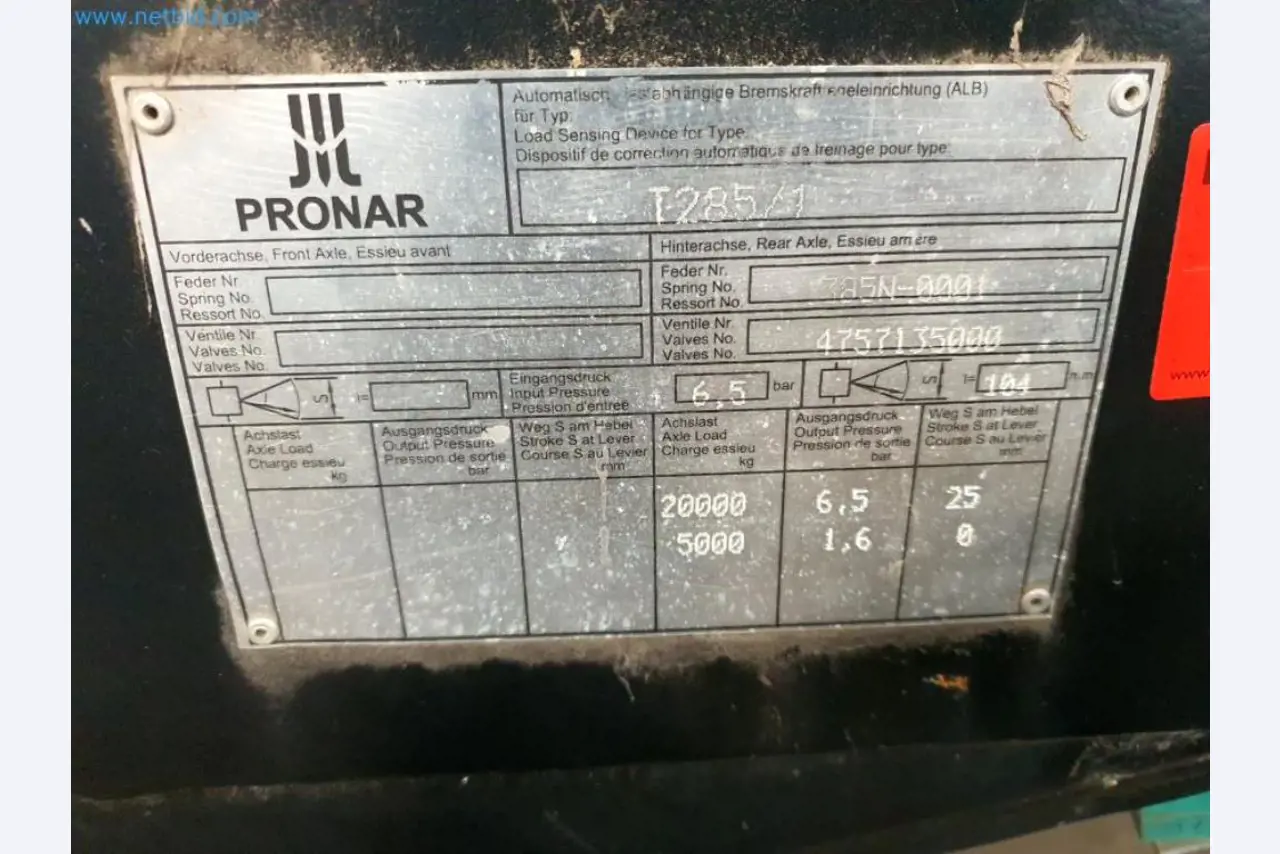 Liquidación de almacén de una empresa de servicios, vehículos, equipos de almacén-11