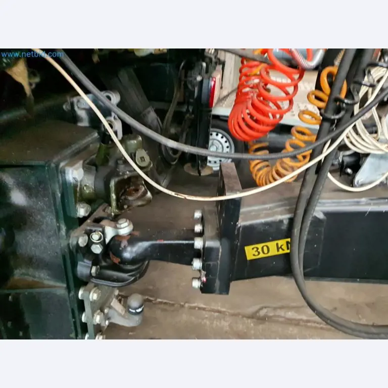 Liquidación de almacén de una empresa de servicios, vehículos, equipos de almacén-13