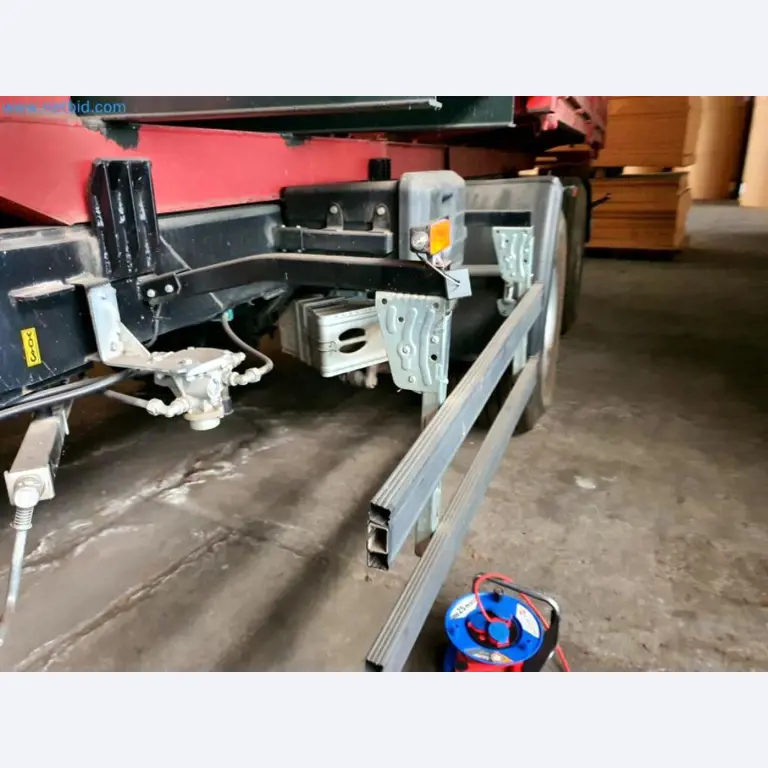 Liquidación de almacén de una empresa de servicios, vehículos, equipos de almacén-14