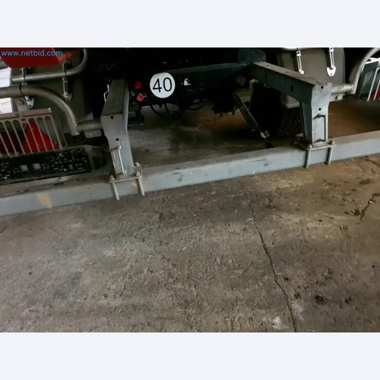 Liquidación de almacén de una empresa de servicios, vehículos, equipos de almacén-16