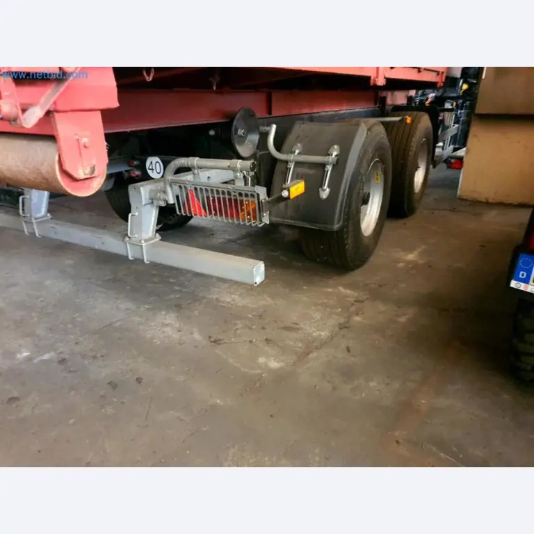 Liquidación de almacén de una empresa de servicios, vehículos, equipos de almacén-17