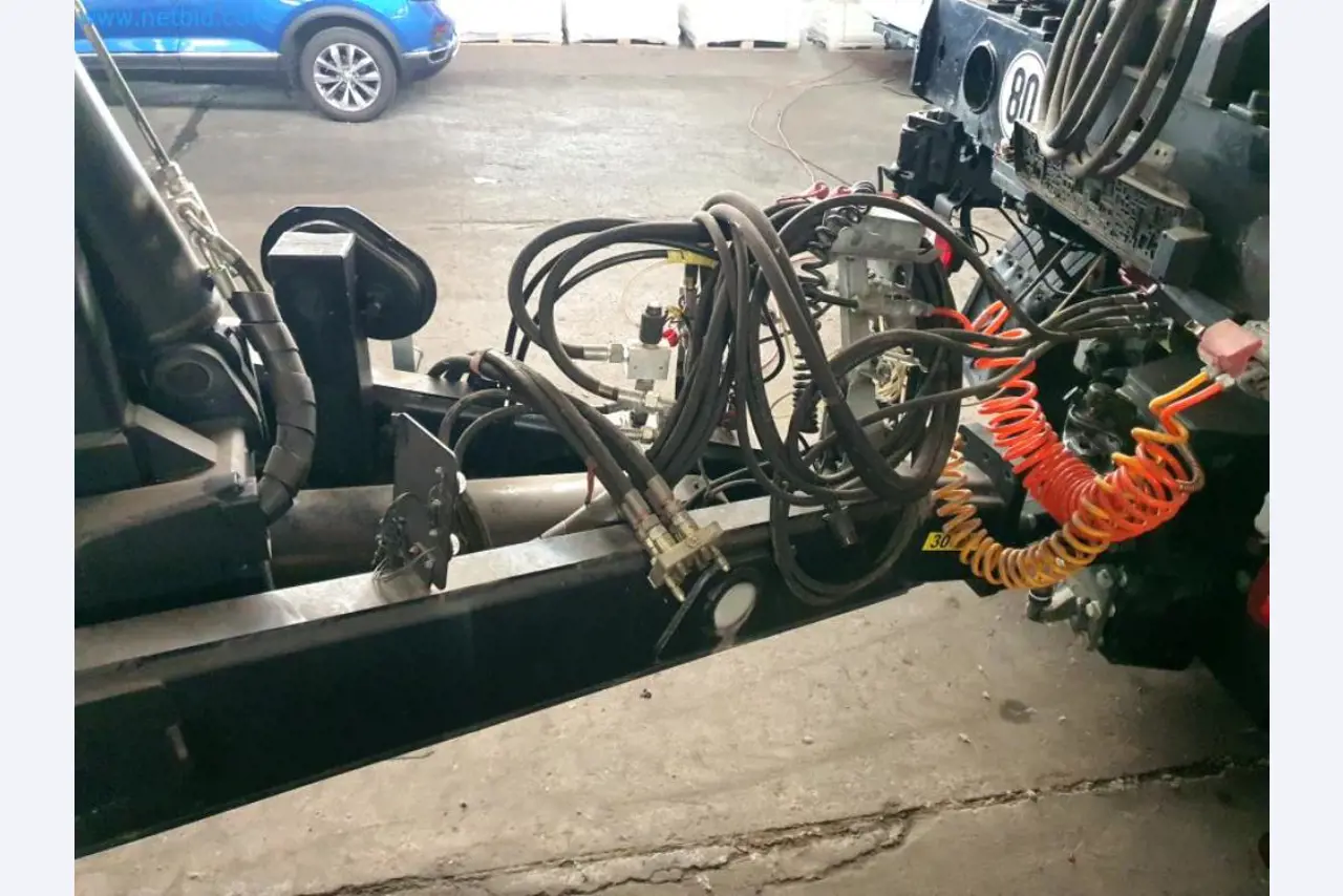 Liquidación de almacén de una empresa de servicios, vehículos, equipos de almacén-20