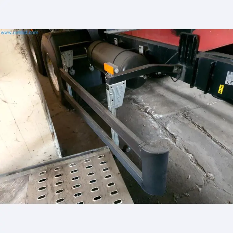 Liquidación de almacén de una empresa de servicios, vehículos, equipos de almacén-21