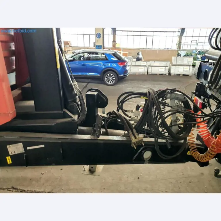 Liquidación de almacén de una empresa de servicios, vehículos, equipos de almacén-22