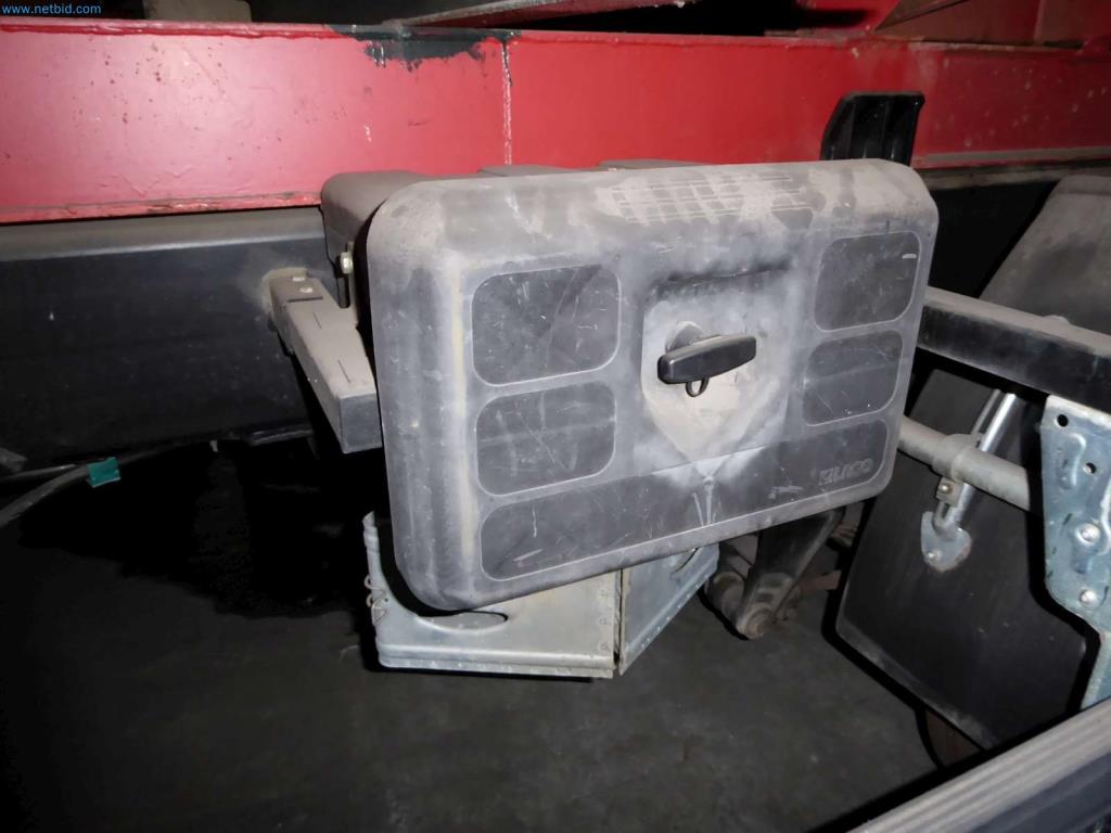 Lagerauflösung eines Dienstleistungsbetriebes, Fahrzeuge, Lagereinrichtung-2