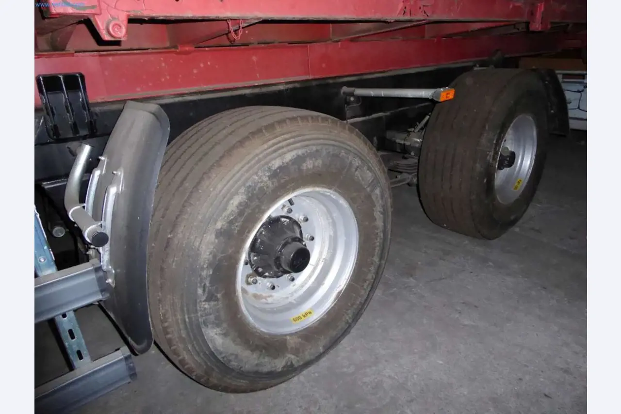 Liquidación de almacén de una empresa de servicios, vehículos, equipos de almacén-3