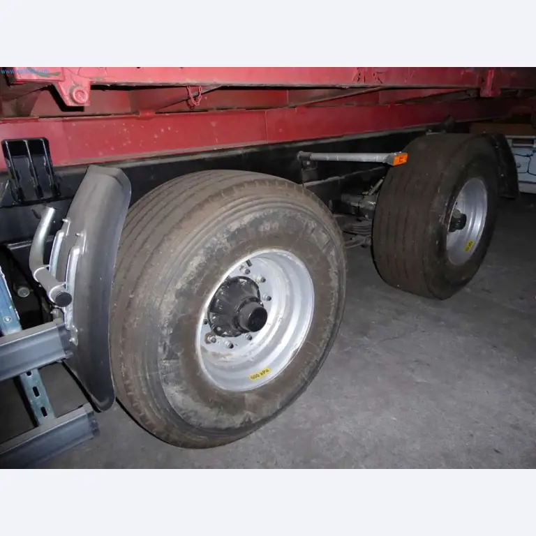 Liquidación de almacén de una empresa de servicios, vehículos, equipos de almacén-3