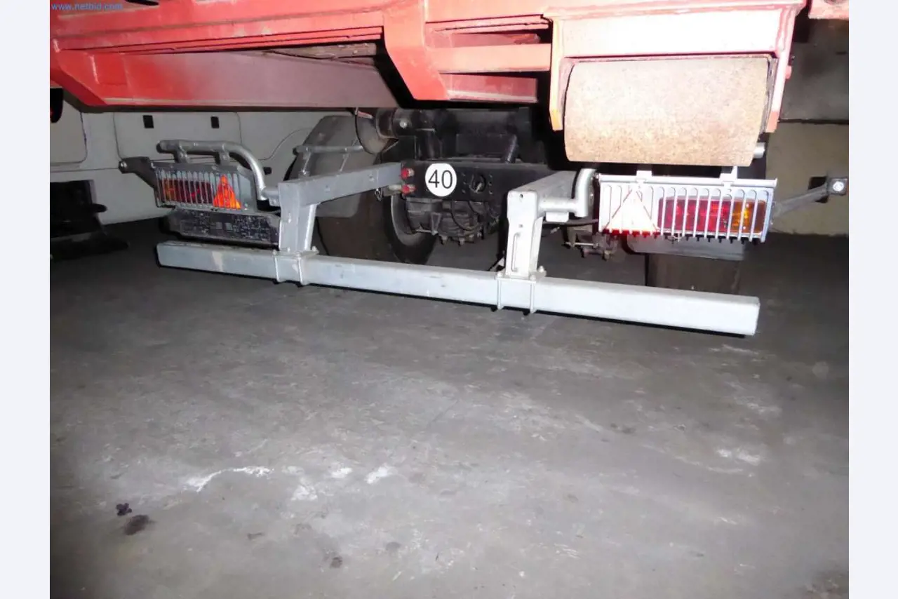 Liquidación de almacén de una empresa de servicios, vehículos, equipos de almacén-6