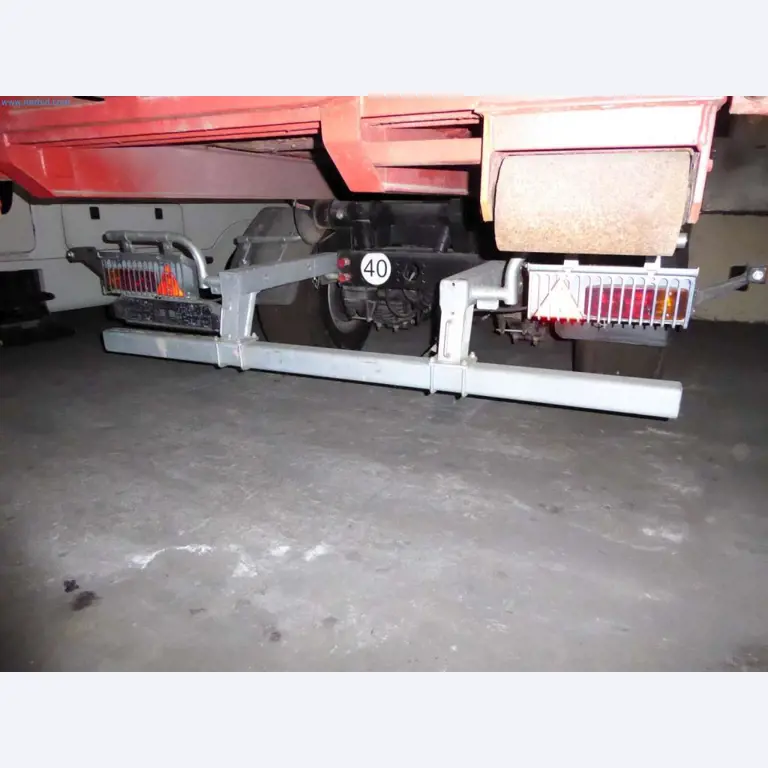 Liquidación de almacén de una empresa de servicios, vehículos, equipos de almacén-6