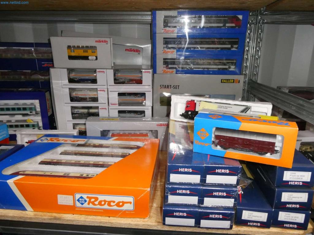 Liquidación de almacén de una empresa de servicios, vehículos, equipos de almacén-14