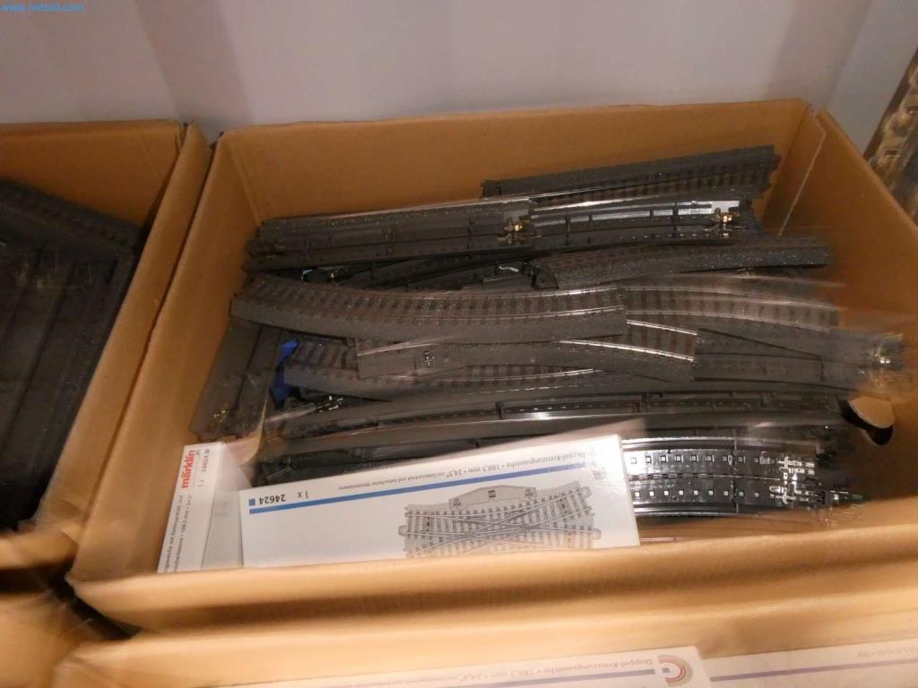 Liquidación de almacén de una empresa de servicios, vehículos, equipos de almacén-20