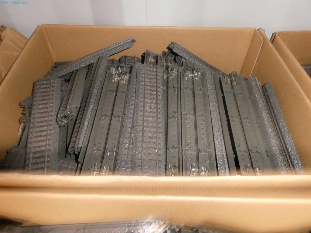 Liquidación de almacén de una empresa de servicios, vehículos, equipos de almacén-21