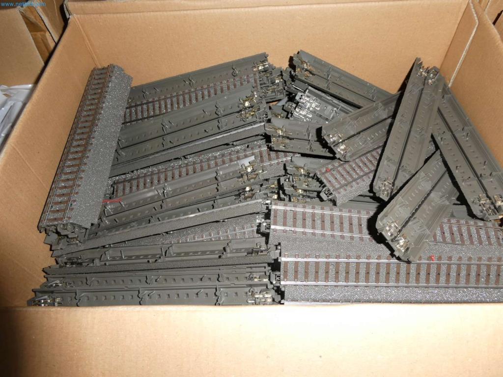 Liquidación de almacén de una empresa de servicios, vehículos, equipos de almacén-22