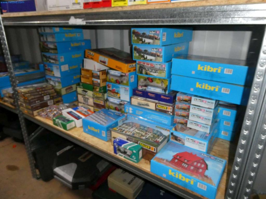 Liquidación de almacén de una empresa de servicios, vehículos, equipos de almacén-5