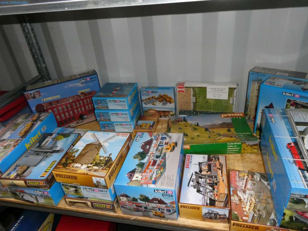 Liquidación de almacén de una empresa de servicios, vehículos, equipos de almacén-8