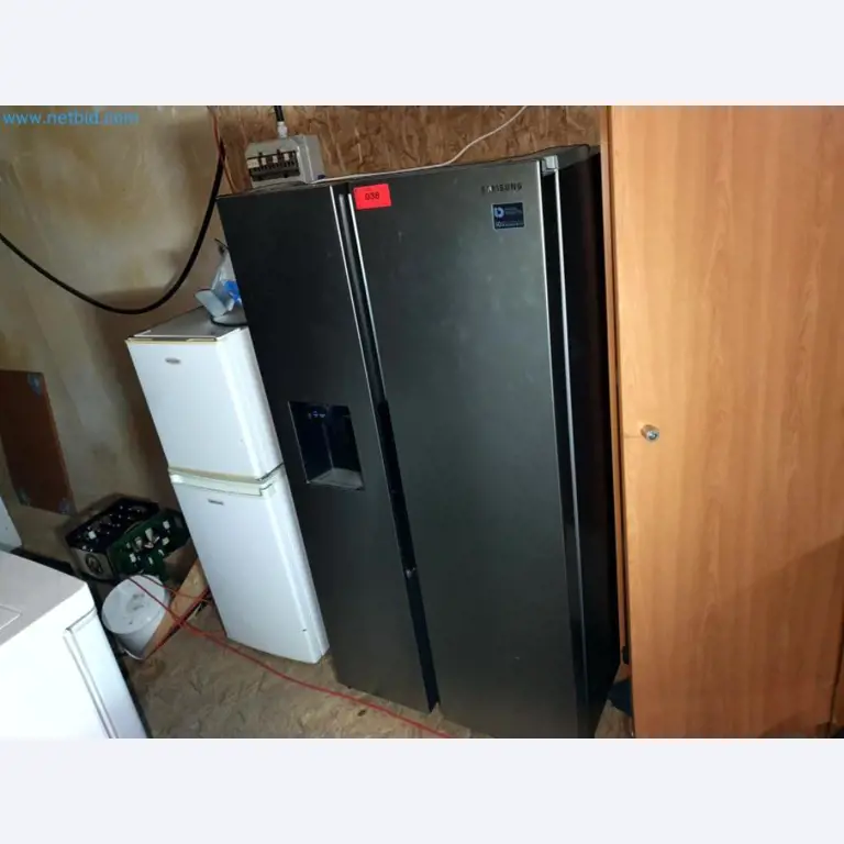 Magazijnliquidatie van een dienstverlenend bedrijf, voertuigen, magazijnuitrusting-1