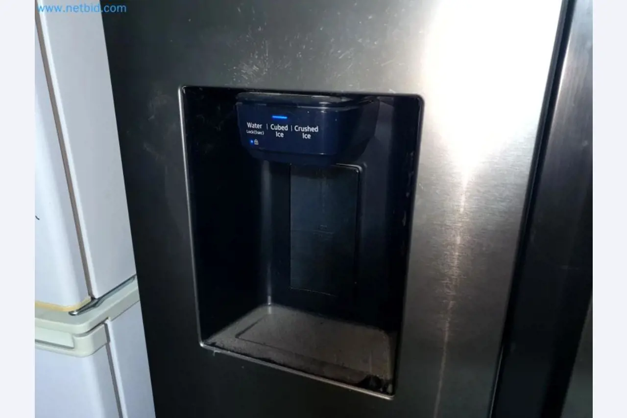 Magazijnliquidatie van een dienstverlenend bedrijf, voertuigen, magazijnuitrusting-6