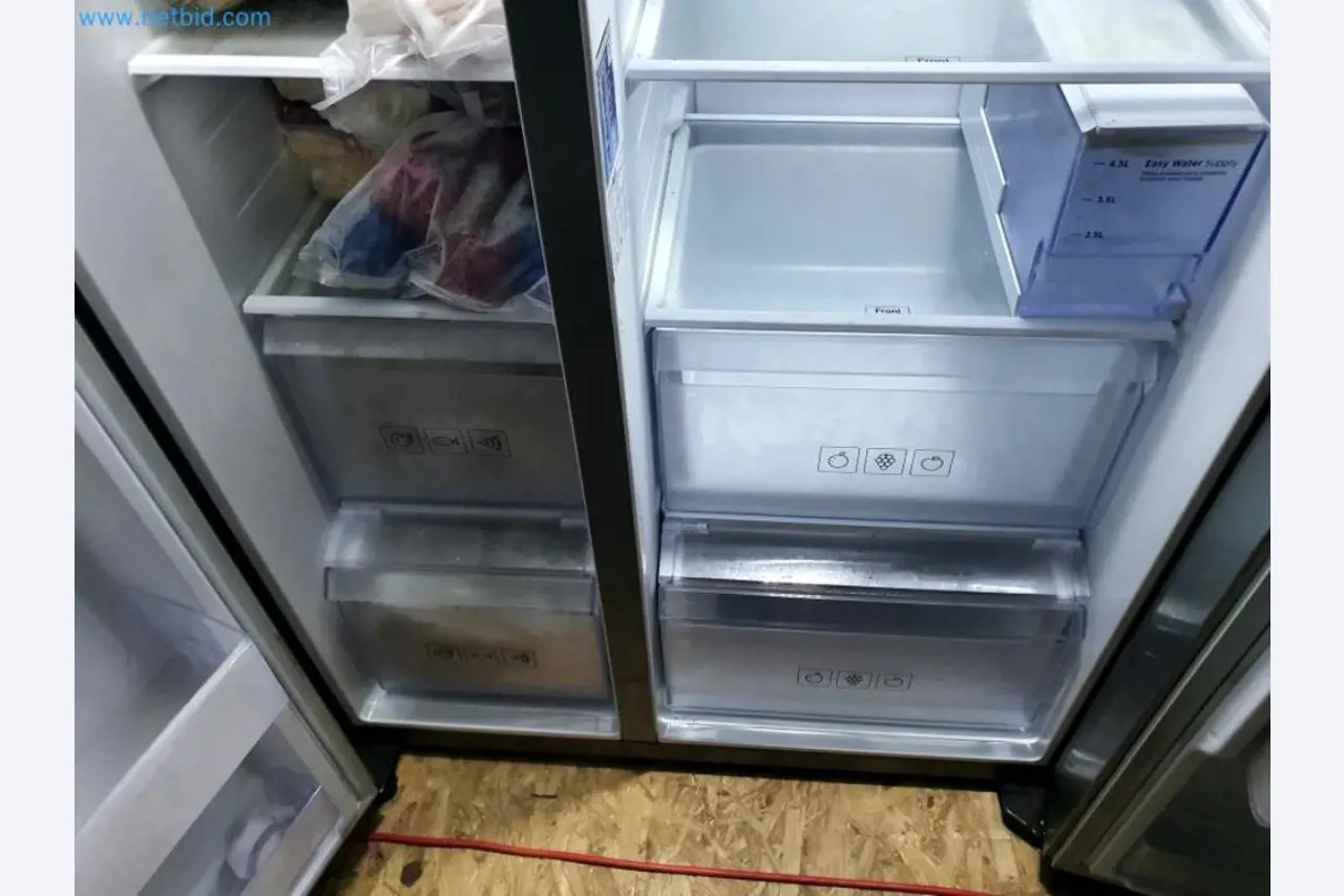 Magazijnliquidatie van een dienstverlenend bedrijf, voertuigen, magazijnuitrusting-9