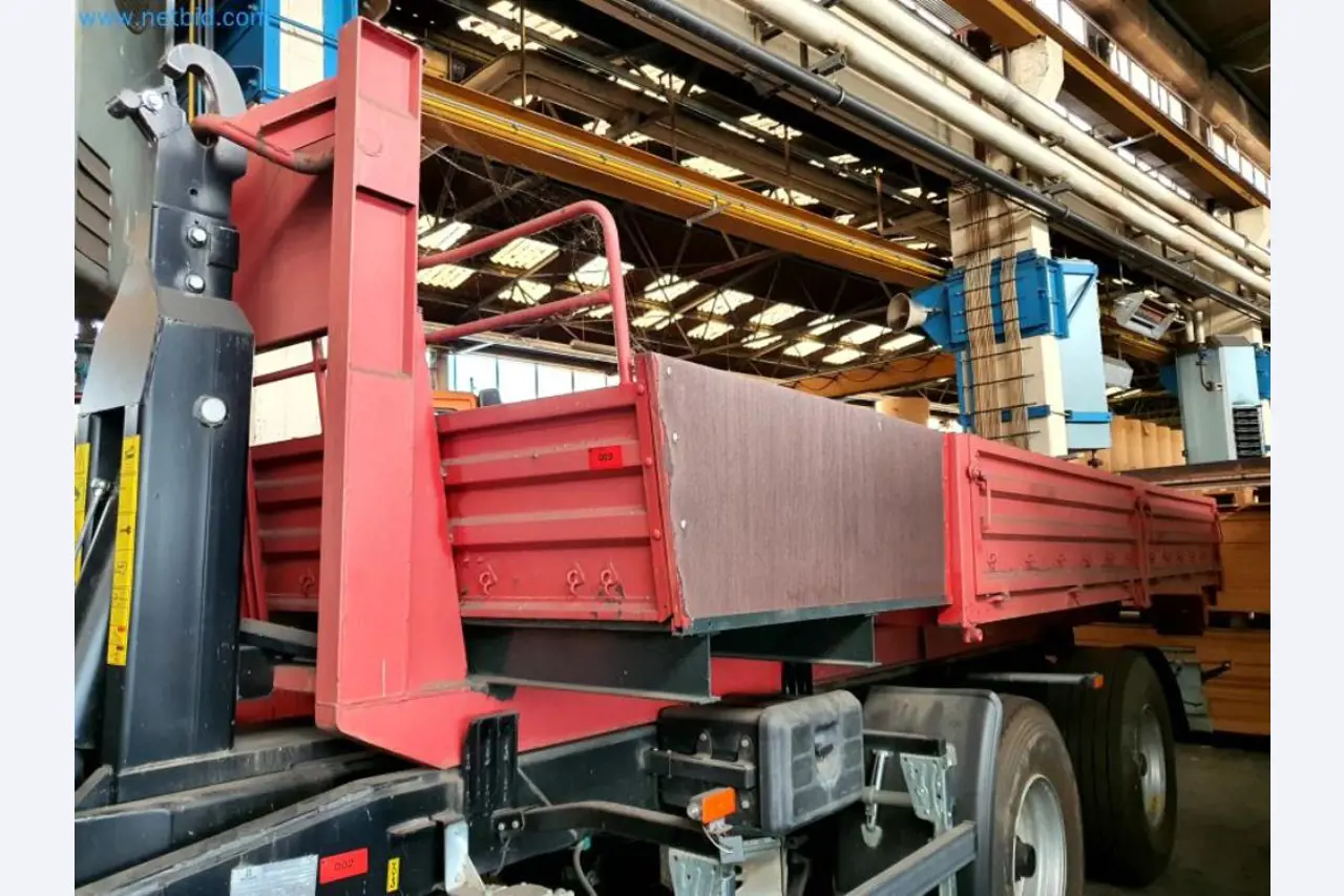 Likwidacja magazynu firmy usługowej, pojazdy, wyposażenie magazynu-1