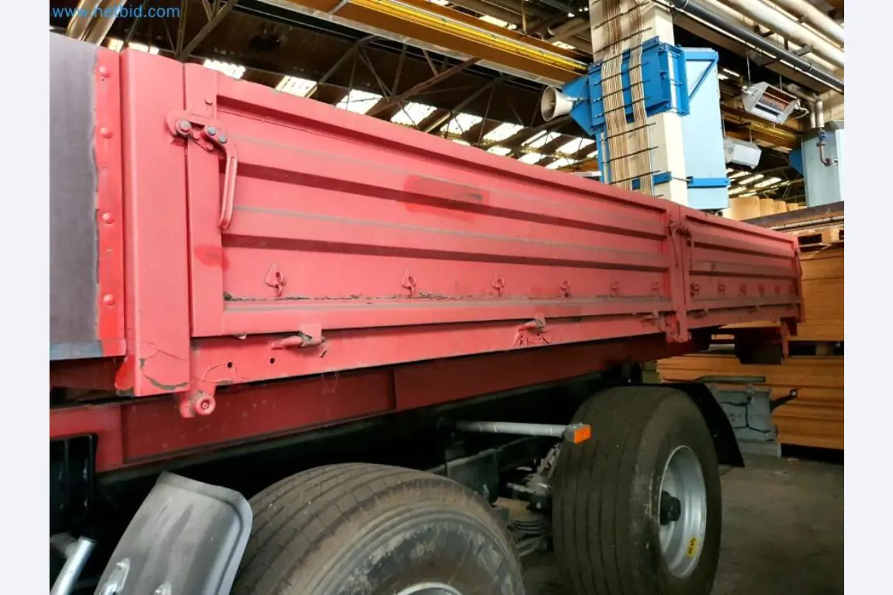 Likwidacja magazynu firmy usługowej, pojazdy, wyposażenie magazynu-2