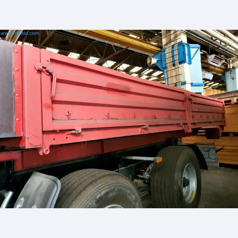 Likwidacja magazynu firmy usługowej, pojazdy, wyposażenie magazynu-2