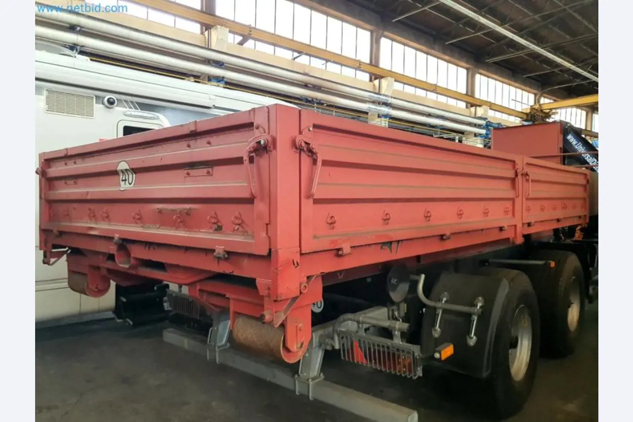 Likwidacja magazynu firmy usługowej, pojazdy, wyposażenie magazynu-4