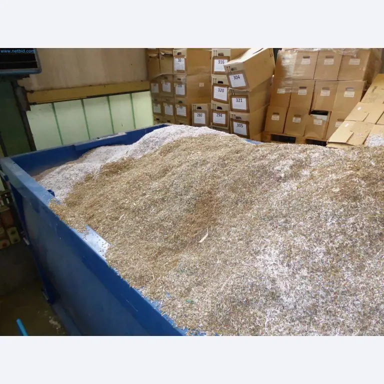 Liquidación de almacén de una empresa de servicios, vehículos, equipos de almacén-3