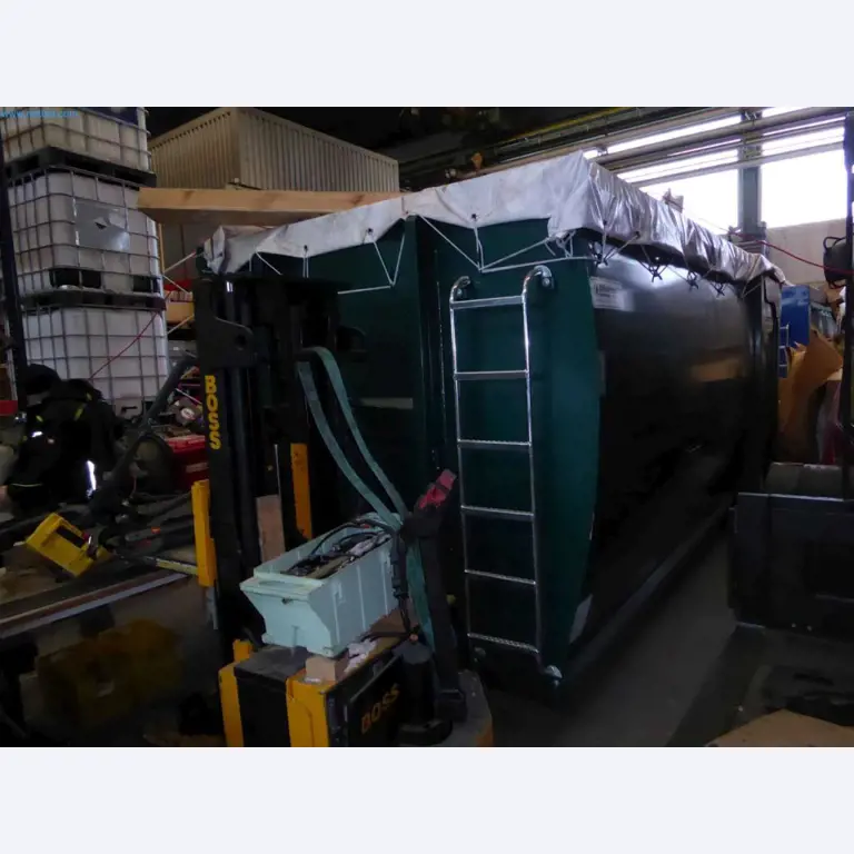 Magazijnliquidatie van een dienstverlenend bedrijf, voertuigen, magazijnuitrusting-1