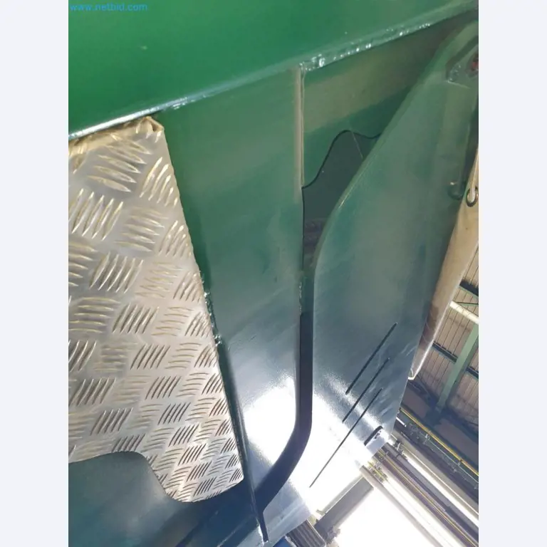 Magazijnliquidatie van een dienstverlenend bedrijf, voertuigen, magazijnuitrusting-4