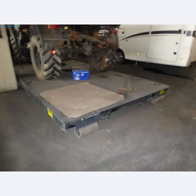 Lagerauflösung eines Dienstleistungsbetriebes, Fahrzeuge, Lagereinrichtung-3