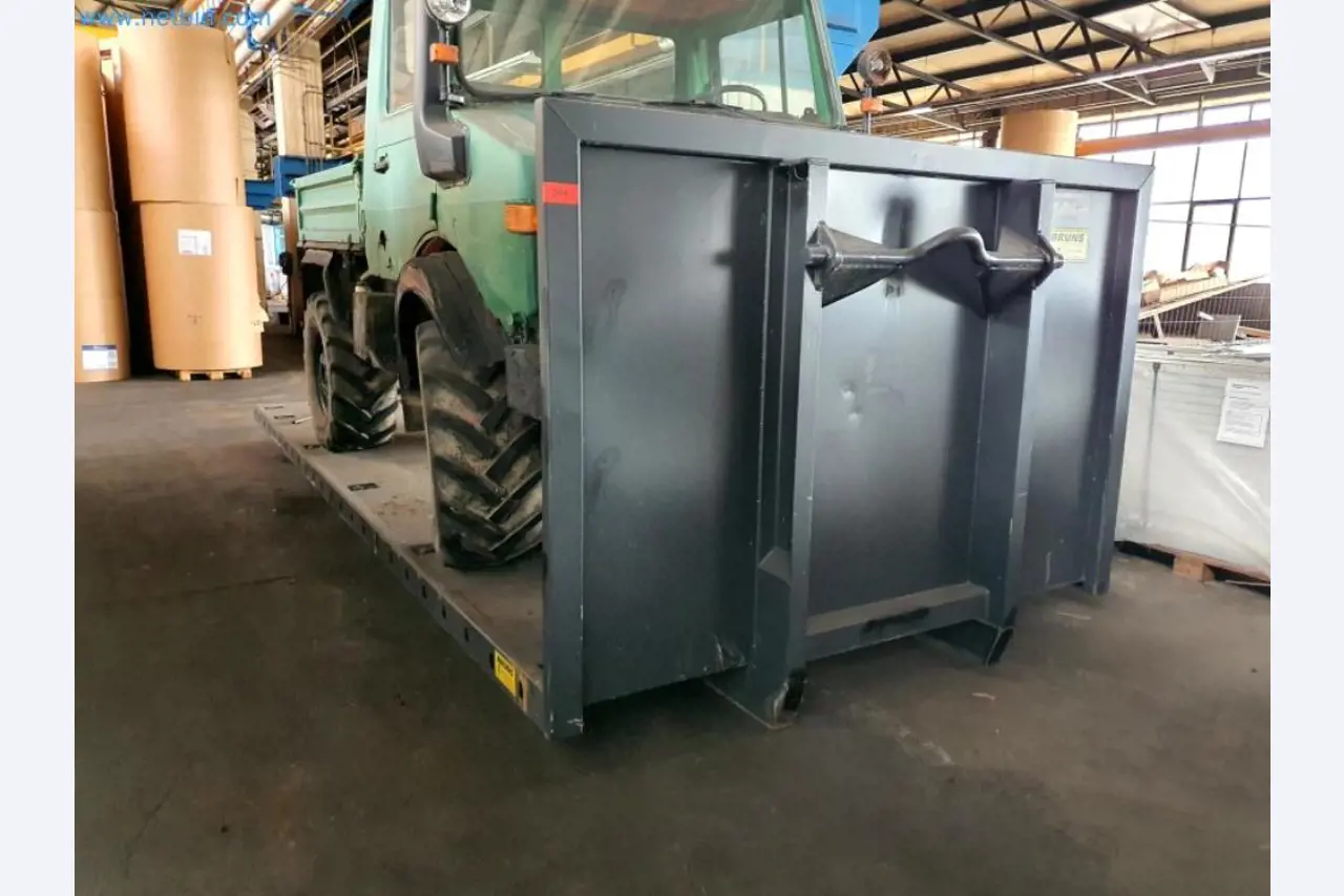 Lagerauflösung eines Dienstleistungsbetriebes, Fahrzeuge, Lagereinrichtung-1