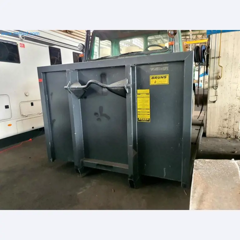 Lagerauflösung eines Dienstleistungsbetriebes, Fahrzeuge, Lagereinrichtung-6